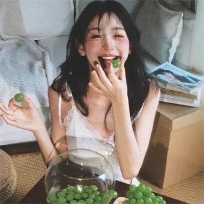看不见的朋友 封面
